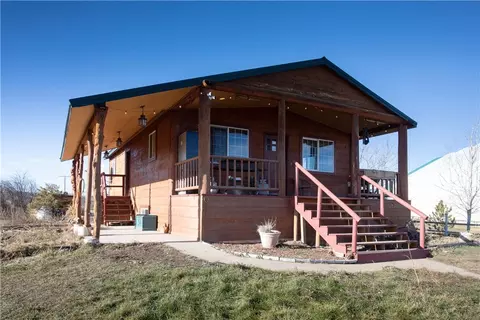 4909 Warren Loop, Hardin, MT 59034