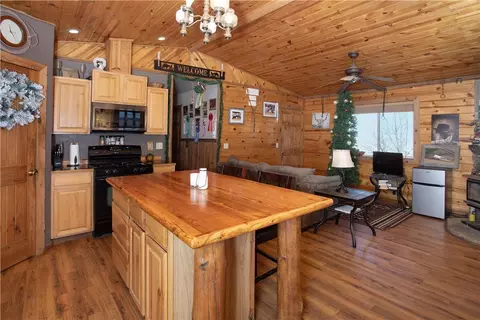 Kitchen - 4909 Warren Loop, Hardin, MT 59034 photo 1 of 4