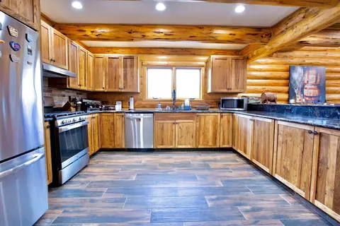 Kitchen - 65 Spires View Ln, Belfry, MT 59008 photo 2 of 5
