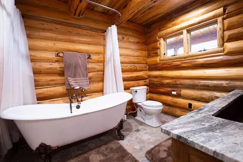 Bath - 65 Spires View Ln, Belfry, MT 59008 photo 1 of 5