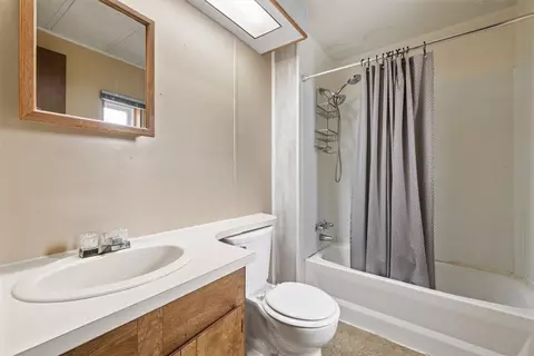 Bath - 18 Chestnut Dr, Billings, MT 59102 photo 3 of 3
