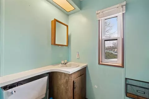 Bath - 18 Chestnut Dr, Billings, MT 59102 photo 2 of 3
