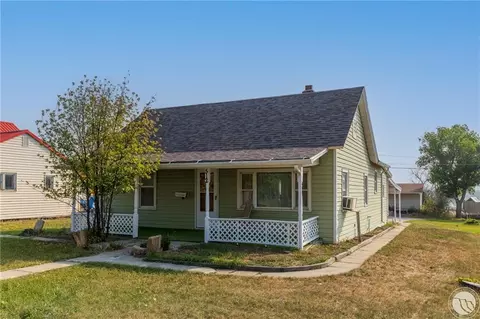 512 3rd St E, Roundup, MT 59072 photo 1