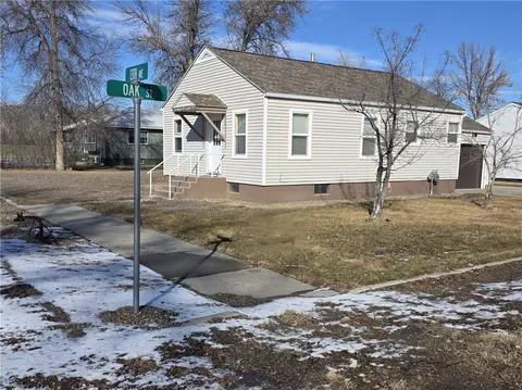 509 N 13th Ave, Forsyth, MT 59327