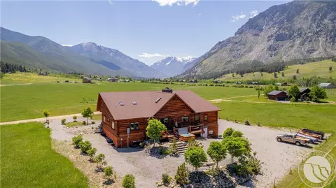 10 Beaver Dam Rd, Roscoe, MT 59071