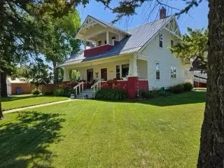 802 5th Ave S, Lewistown, MT 59457