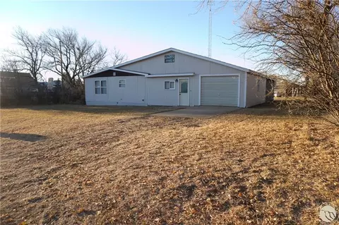 301 1st St S, Froid, MT 59226