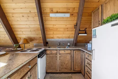 Kitchen - 4 Hawk Trl, Nye, MT 59061 photo 2 of 2