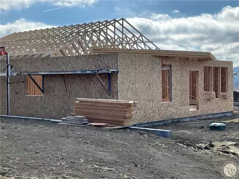 1020 5th St E, Roundup, MT 59072