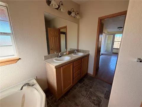 Bath - 314 Oilfield Rd, Fallon, MT 59326 photo 1 of 1