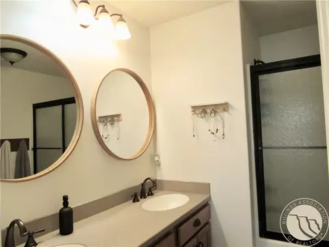 Bath - 3020 E Copper Ridge Loop, Billings, MT 59106 photo 2 of 4