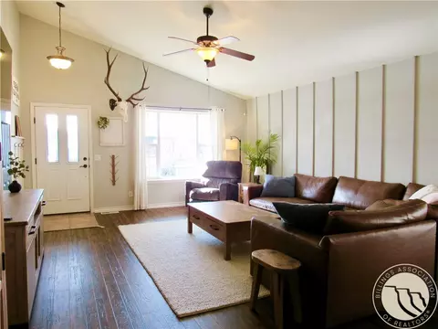 Living - 3020 E Copper Ridge Loop, Billings, MT 59106 photo 2 of 4
