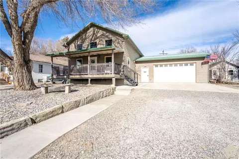 326 E 2nd Ave N, Columbus, MT 59019