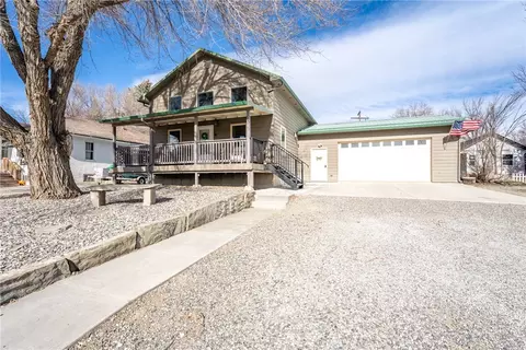 326 E 2nd Ave N, Columbus, MT 59019