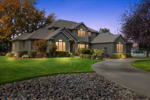 1200 Bluegrass Dr W, Billings, MT 59106