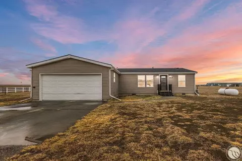 9819 Amidon Rd, Broadview, MT 59015