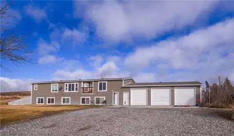1218 Bighorn Rd, Hardin, MT 59034