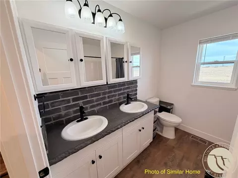 Bath - 13787 Broadview East Rd UNIT 3, Broadview, MT 59015 photo 1 of 2