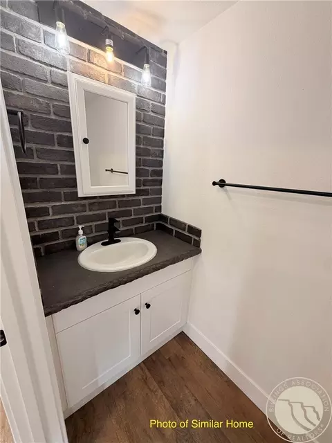 Bath - 13787 Broadview East Rd UNIT 3, Broadview, MT 59015 photo 2 of 2