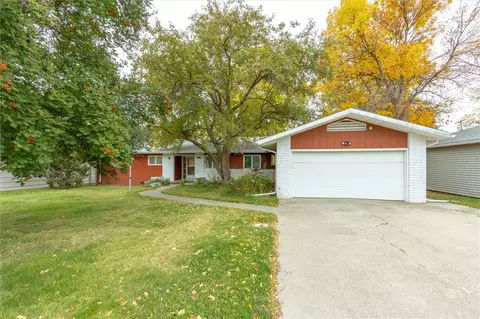 1124 Parkhill Dr, Billings, MT 59102