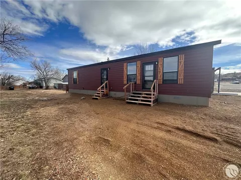612 S 4th St W, Baker, MT 59313