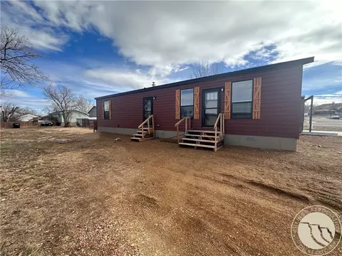 612 S 4th St W, Baker, MT 59313