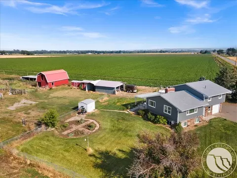 1794 N 4th Rd, Huntley, MT 59037