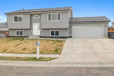 12 E Almadin Ln, Billings, MT 59105