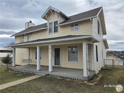 511 3rd St E, Roundup, MT 59072