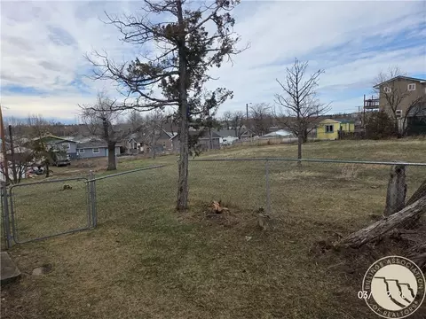 Exterior - 511 3rd St E, Roundup, MT 59072 photo 3 of 5