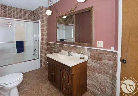 Bath - 6513 Frey Rd, Shepherd, MT 59079 photo 1 of 4