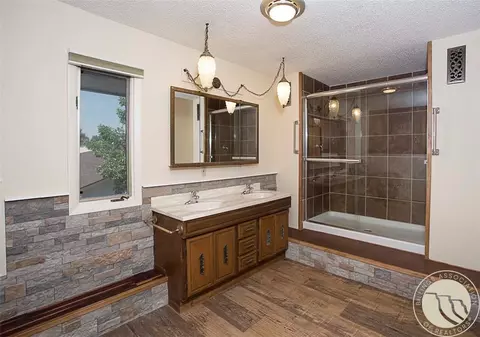 Bath - 6513 Frey Rd, Shepherd, MT 59079 photo 2 of 4