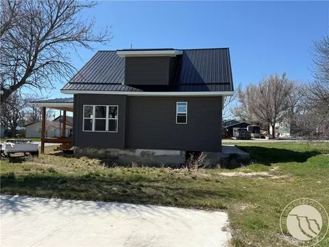 421 9th Ave W, Roundup, MT 59072 photo 4
