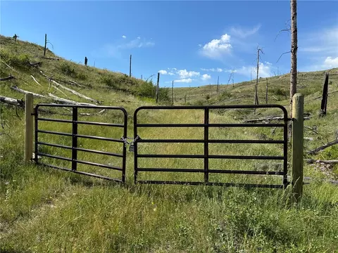 118 Buckskin Dr, Roundup, MT 59072