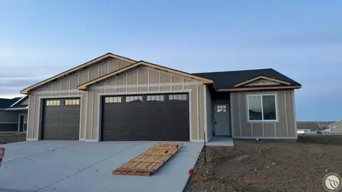 925 Madrid Dr, Billings, MT 59105