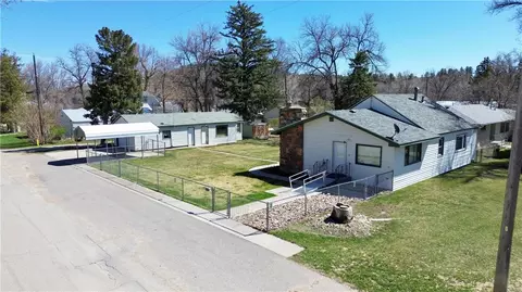 310 W Carbon Ave, Joliet, MT 59041