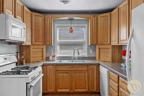 410 Maple Ave, Laurel, MT 59044 photo 2