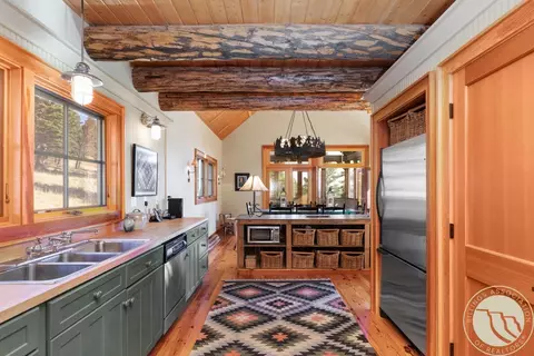Kitchen - 7 Eagle Trl, Fishtail, MT 59028 photo 3 of 4
