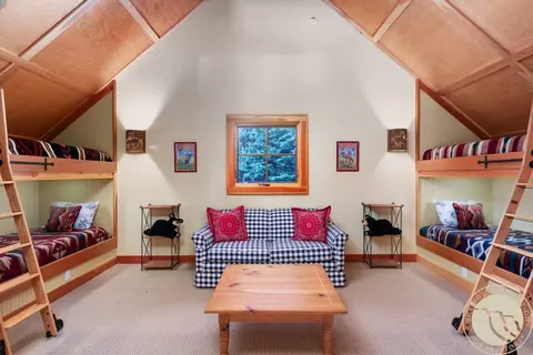 Bedroom - 7 Eagle Trl, Fishtail, MT 59028 photo 3 of 5