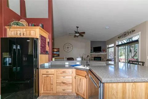 Kitchen - 2175 Saddleback Dr, Laurel, MT 59044 photo 2 of 4