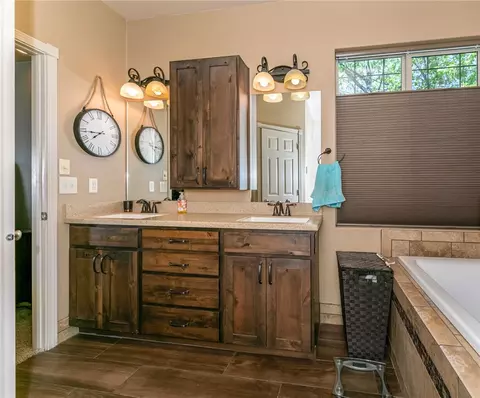 Bath - 2175 Saddleback Dr, Laurel, MT 59044 photo 1 of 4