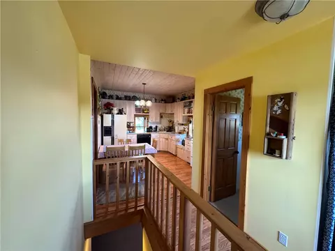 Entry Way - 185 Howie Rd, Big Timber, MT 59011 photo 4 of 4