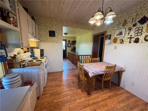 Kitchen - 185 Howie Rd, Big Timber, MT 59011 photo 3 of 3