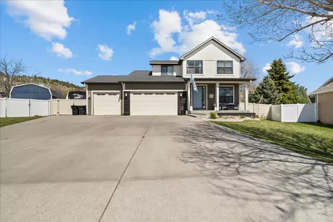 3719 Donna Dr, Billings, MT 59102