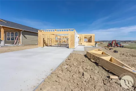Exterior - 1016 5th St E, Roundup, MT 59072 photo 1 of 4