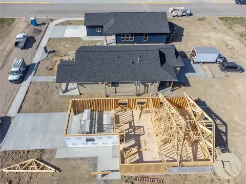 1016 5th St E, Roundup, MT 59072