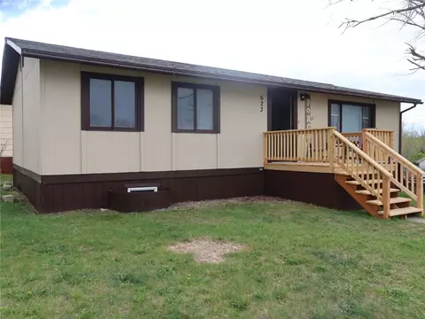 Exterior - 623 3rd St E, Roundup, MT 59072 photo 3 of 12