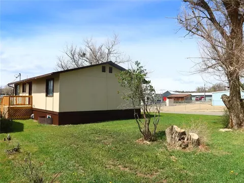 Exterior - 623 3rd St E, Roundup, MT 59072 photo 11 of 12