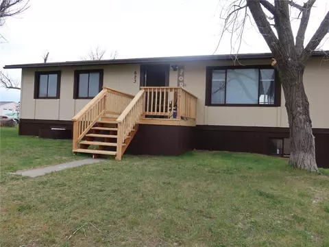 Exterior - 623 3rd St E, Roundup, MT 59072 photo 4 of 12