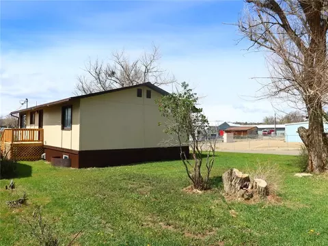 Exterior - 623 3rd St E, Roundup, MT 59072 photo 10 of 13